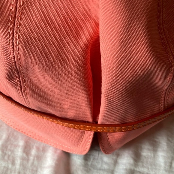 Coach: Coral Tara Bucket Hat- P/S